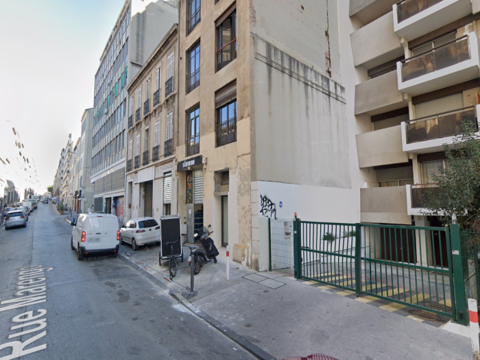 location-parking-box-Marseille-13006-1