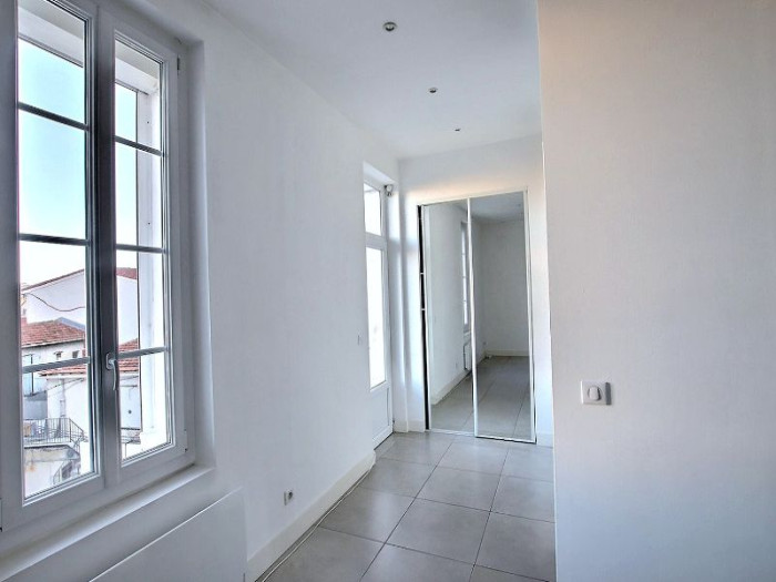 location-appartement-Marseille-13005-2