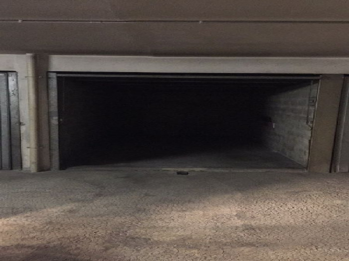 location-parking-box-Marseille-13005-1