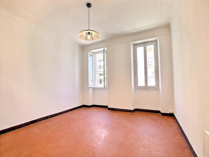 location-appartement-Marseille-13007-3