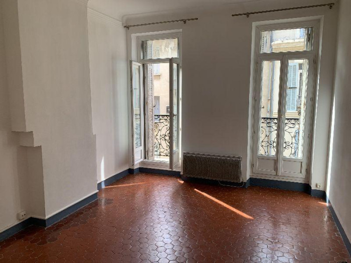 location-appartement-Marseille-13007-2