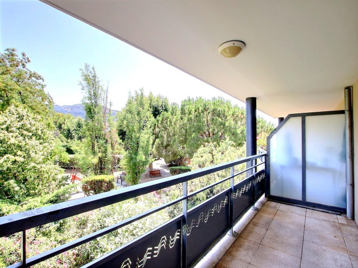 vente-appartement-Marseille-13008-3