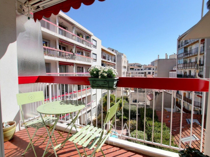 vente-appartement-Marseille-13007-3