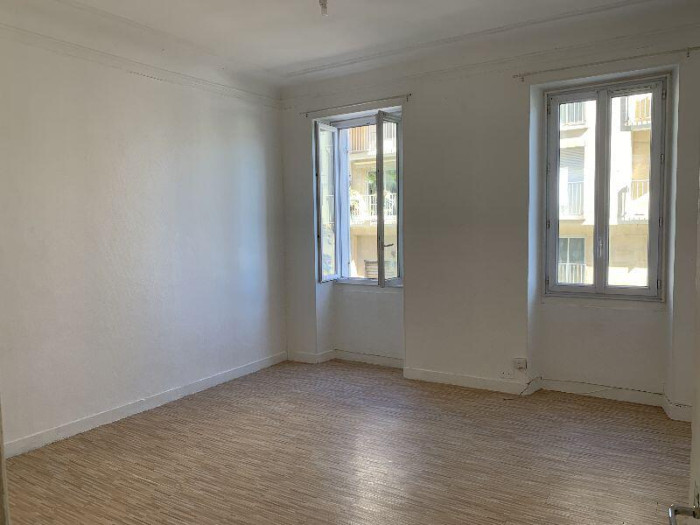 location-appartement-Marseille-13007-4