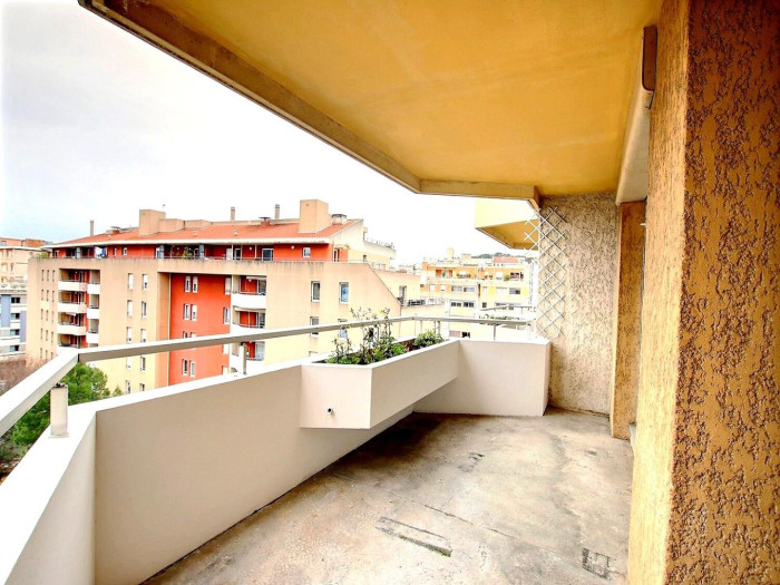 location-appartement-Marseille-13008-4