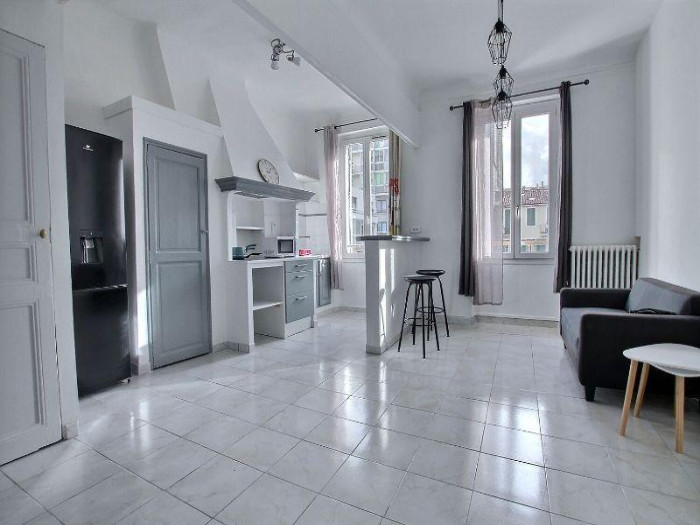 location-appartement-Marseille-13007-2