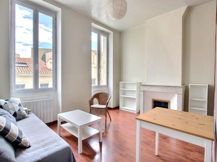 vente-appartement-Marseille-13006-2