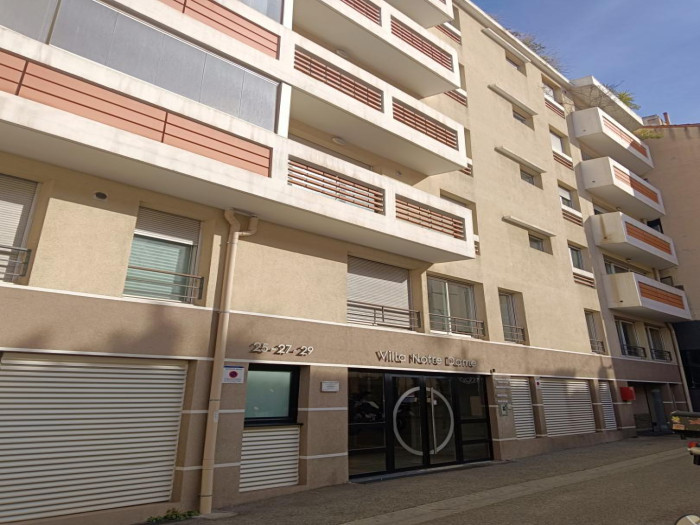 vente-appartement-Marseille-13006-5