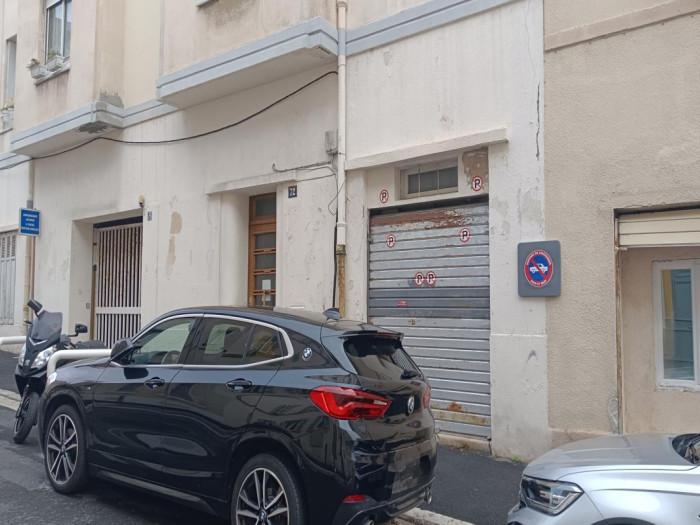 vente-local-Marseille-13007-1