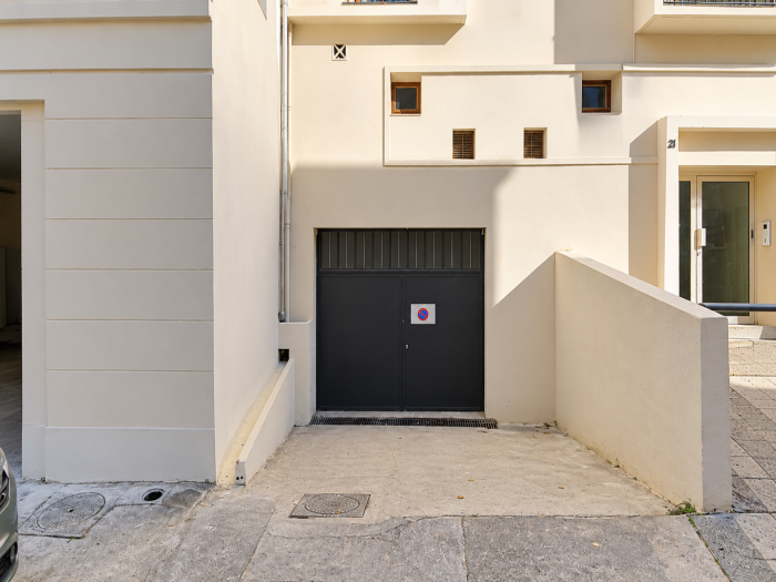 location-parking-box-Marseille-13007-1