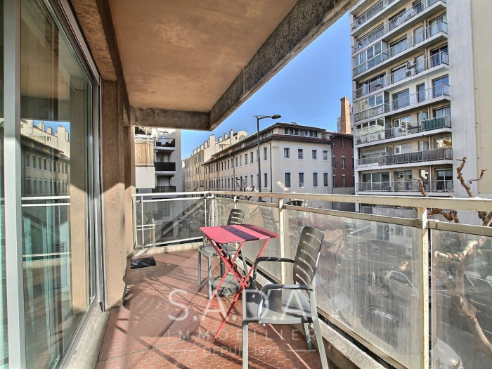 vente-appartement-Marseille-13007-2